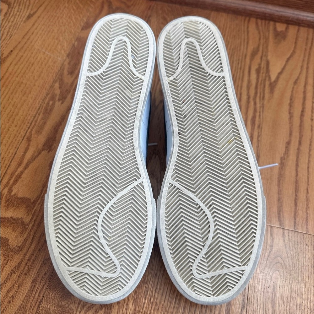 Nike Women's Sneakers - Picture 8 of 8